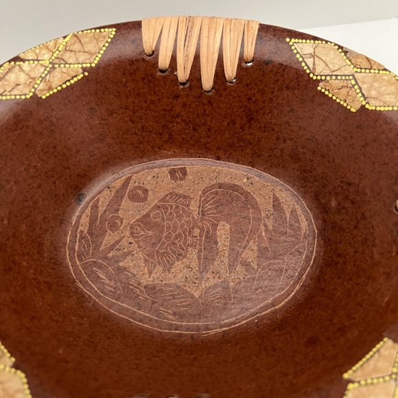 Vintage  Handmade Woven Rattan Rim Red Clay Pottery Bowl Dominicana 7.5" - Picture 2 of 6